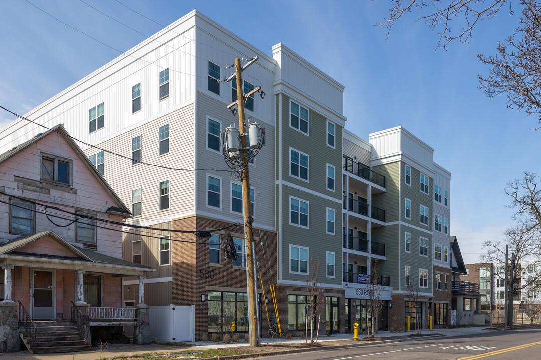 Rose St. Senior in Kalamazoo, MI - Foto de edificio