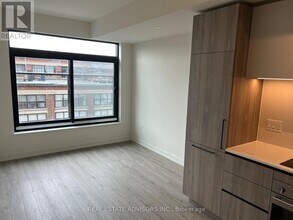 181-181 Sterling Rd in Toronto, ON - Building Photo - Building Photo