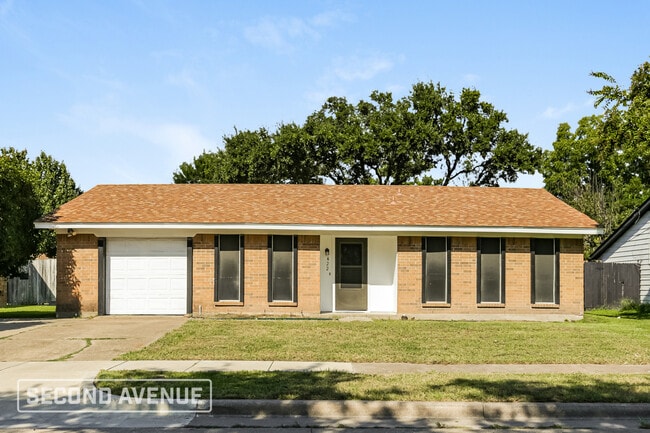 property at 422 Southlake Dr