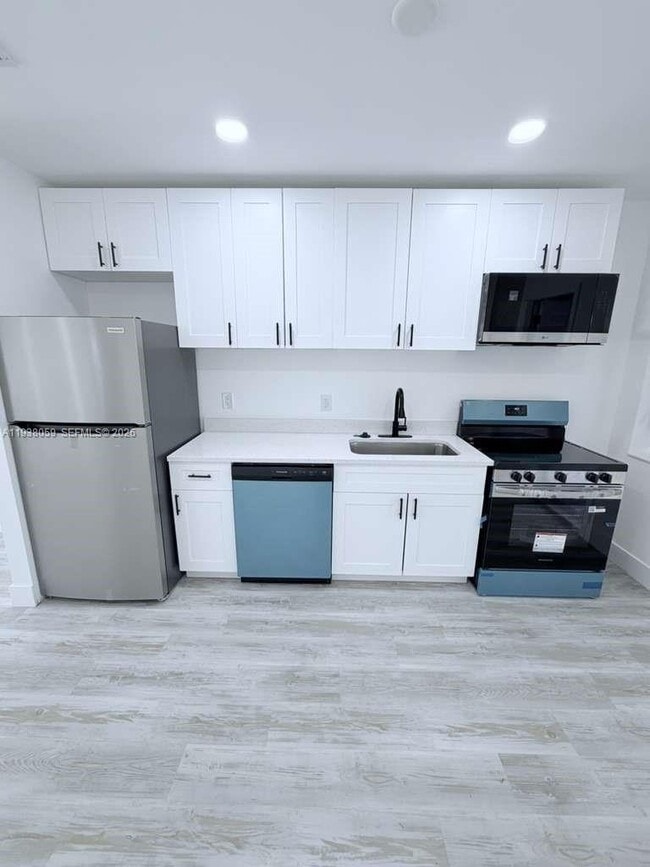 134 SW 14th Ave in Boynton Beach, FL - Foto de edificio - Building Photo