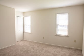 717 Brunnerville Rd in Lititz, PA - Foto de edificio - Building Photo