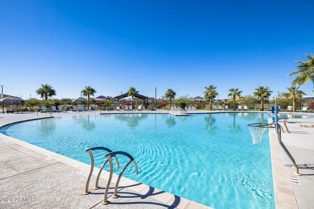 5920 N 90th Dr in Glendale, AZ - Building Photo