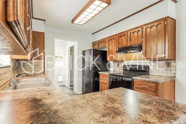 2228 Cedarcrest Dr in Birmingham, AL - Building Photo - Building Photo