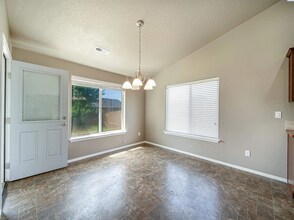 536 S Irving Pl in Kennewick, WA - Building Photo - Building Photo