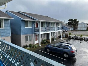 110 Ocean Beach Blvd S in Long Beach, WA - Building Photo - Building Photo