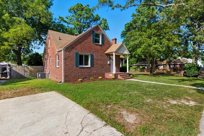 9253 Marlow Ave in Norfolk, VA - Building Photo - Building Photo
