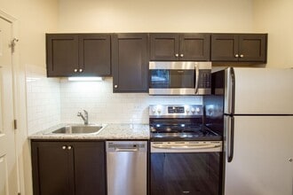 2007 NE Broadway in Portland, OR - Building Photo - Building Photo