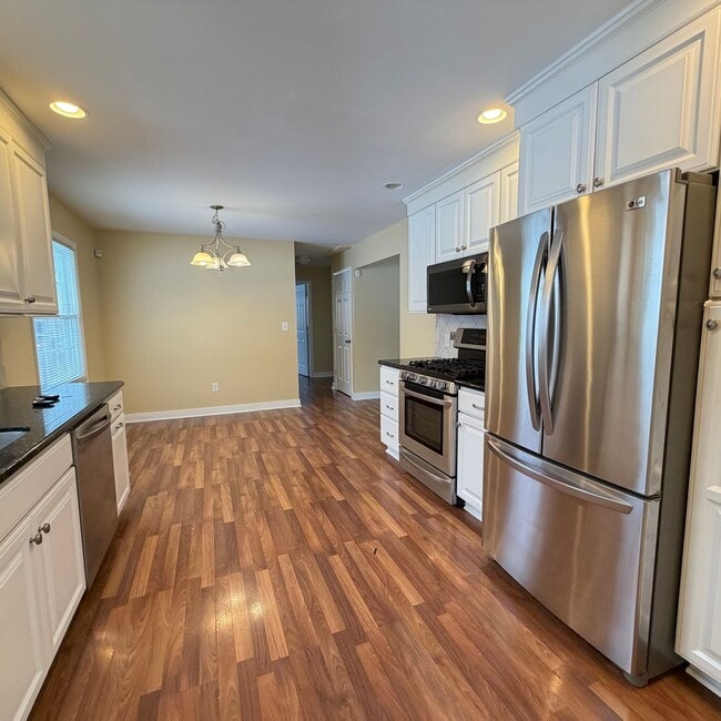 property at 6213 Dunbarton St SE