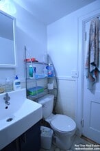 100 St Mary's St, Unit 8 in Boston, MA - Foto de edificio - Building Photo