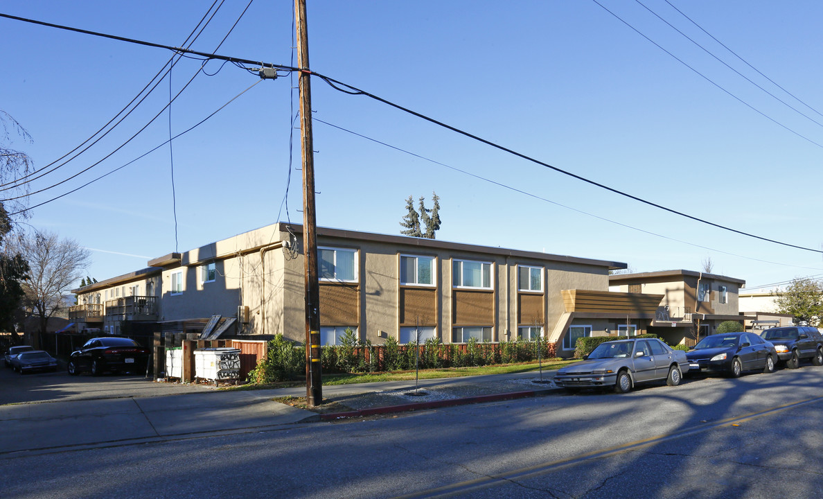 Villa Almaden Apartments in San Jose, CA - Building Photo