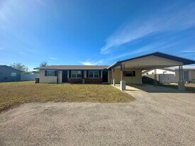 4946 Viceroy Ct in Cape Coral, FL - Building Photo