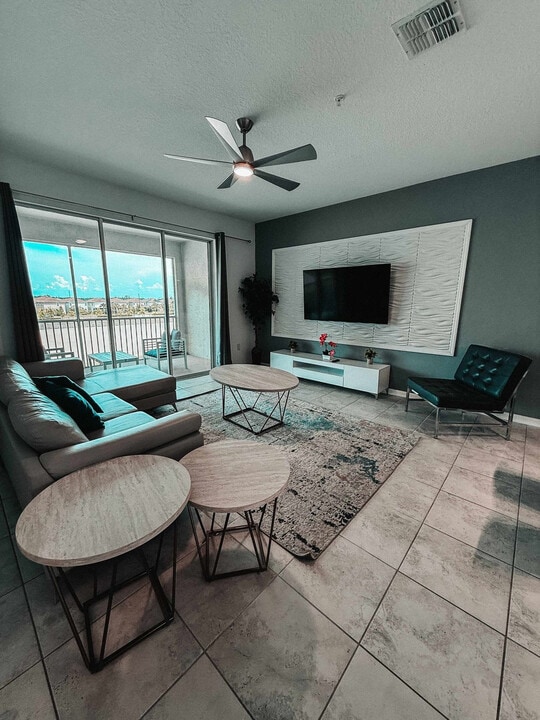 979 Splash Shot Pl in Davenport, FL - Building Photo