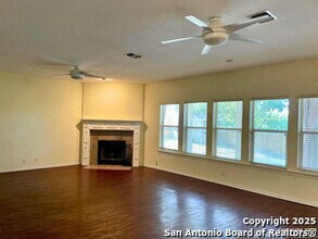 1002 Meadowalk in San Antonio, TX - Building Photo - Building Photo