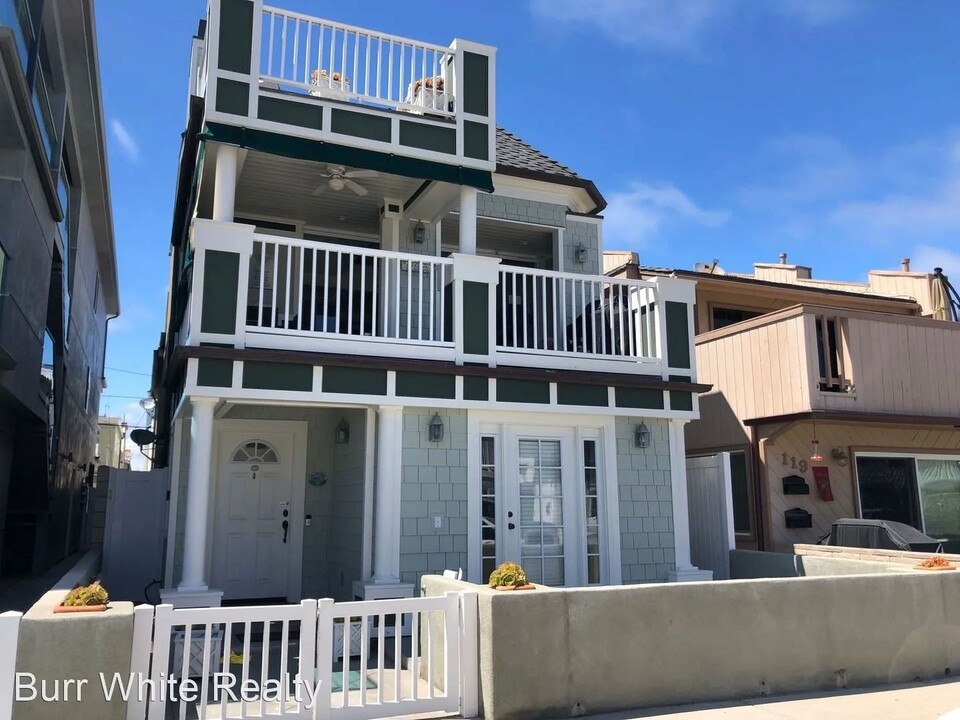 117 30th St in Newport Beach, CA - Building Photo