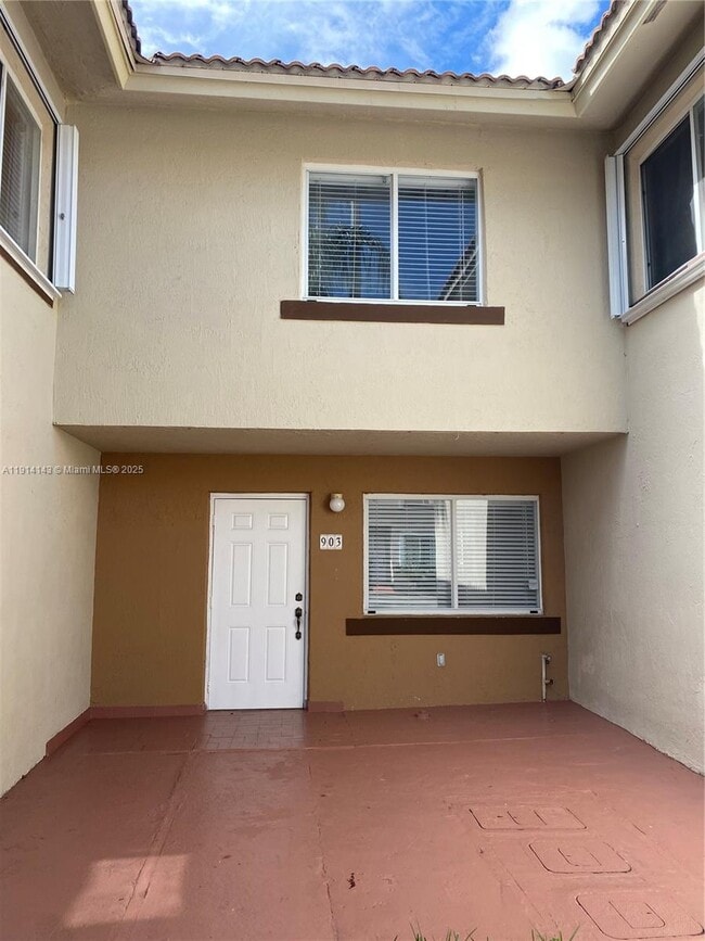 431 NW 82nd Ave in Miami, FL - Building Photo - Building Photo