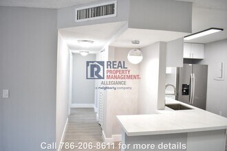 16465 NE 22nd Ave in Miami, FL - Building Photo - Building Photo