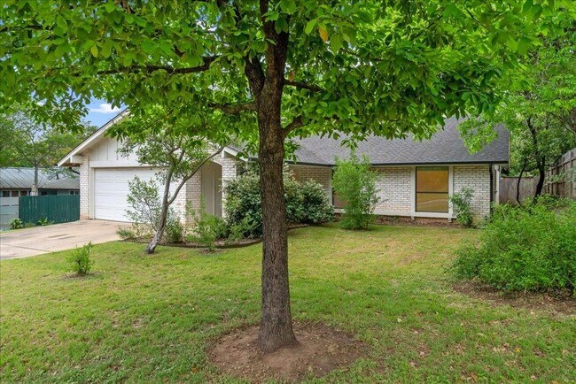 8006 Hillrise Dr in Austin, TX - Foto de edificio - Building Photo
