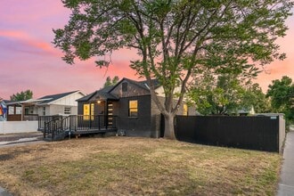 983 N Poinsettia Dr in Salt Lake City, UT - Foto de edificio - Building Photo