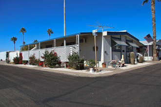 Meridian Mobile Home Park in Apache Junction, AZ - Foto de edificio - Building Photo