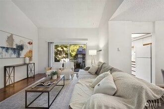 17529 151st Ave SE, Unit Renton in Renton, WA - Building Photo - Building Photo