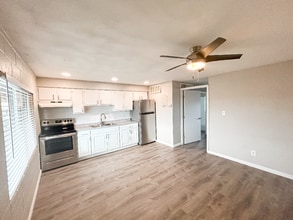 1110 E Highland Ave in Phoenix, AZ - Building Photo - Building Photo