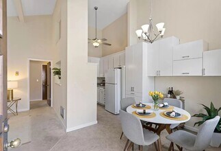 2871 S Bascom Ave in Campbell, CA - Building Photo - Building Photo