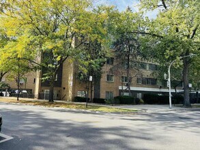 7320 N Rogers Ave in Chicago, IL - Building Photo - Building Photo