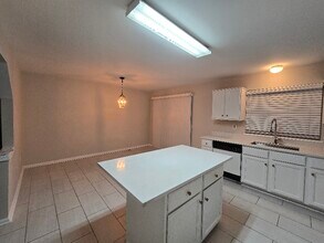 16 Windbluff Ct in Owings Mills, MD - Building Photo - Building Photo