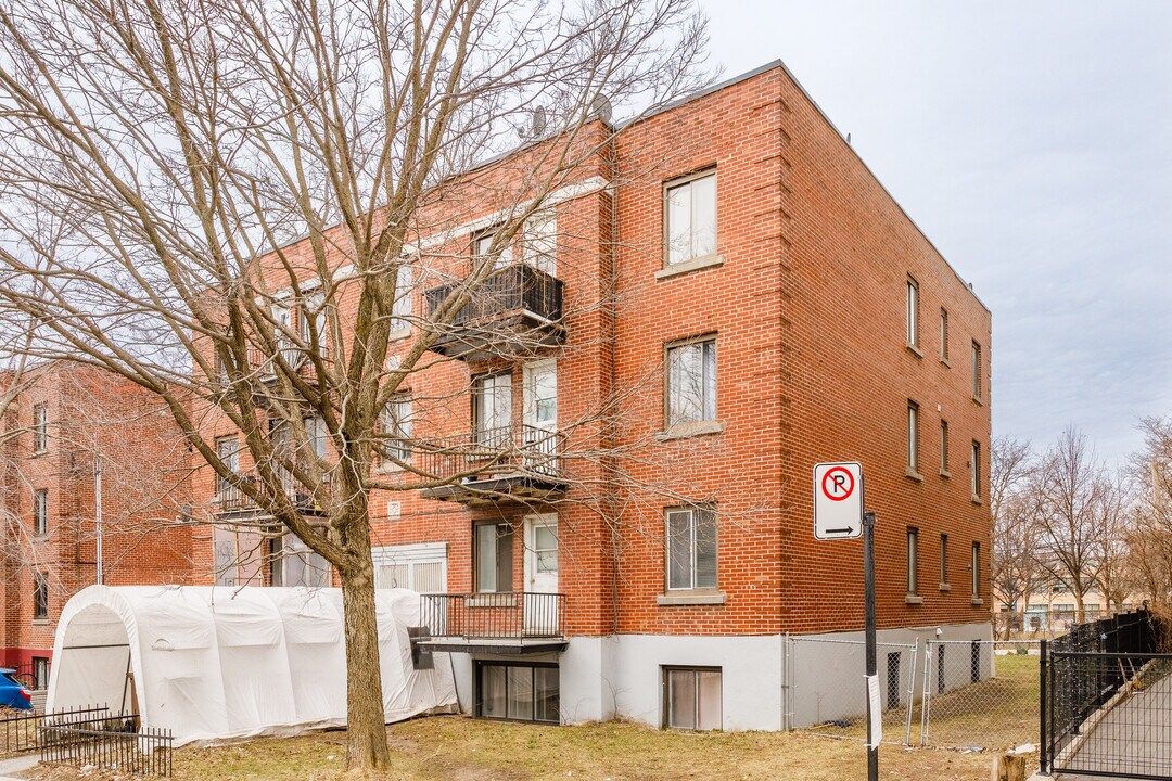 4821 Barclay Av in Montréal, QC - Building Photo