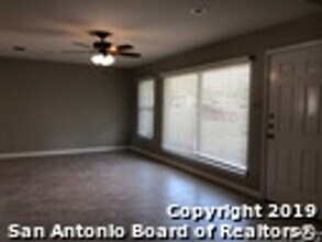 354 Trudell Dr in San Antonio, TX - Building Photo - Building Photo