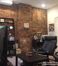 218 Hemenway St, Unit 1 in Boston, MA - Building Photo - Building Photo