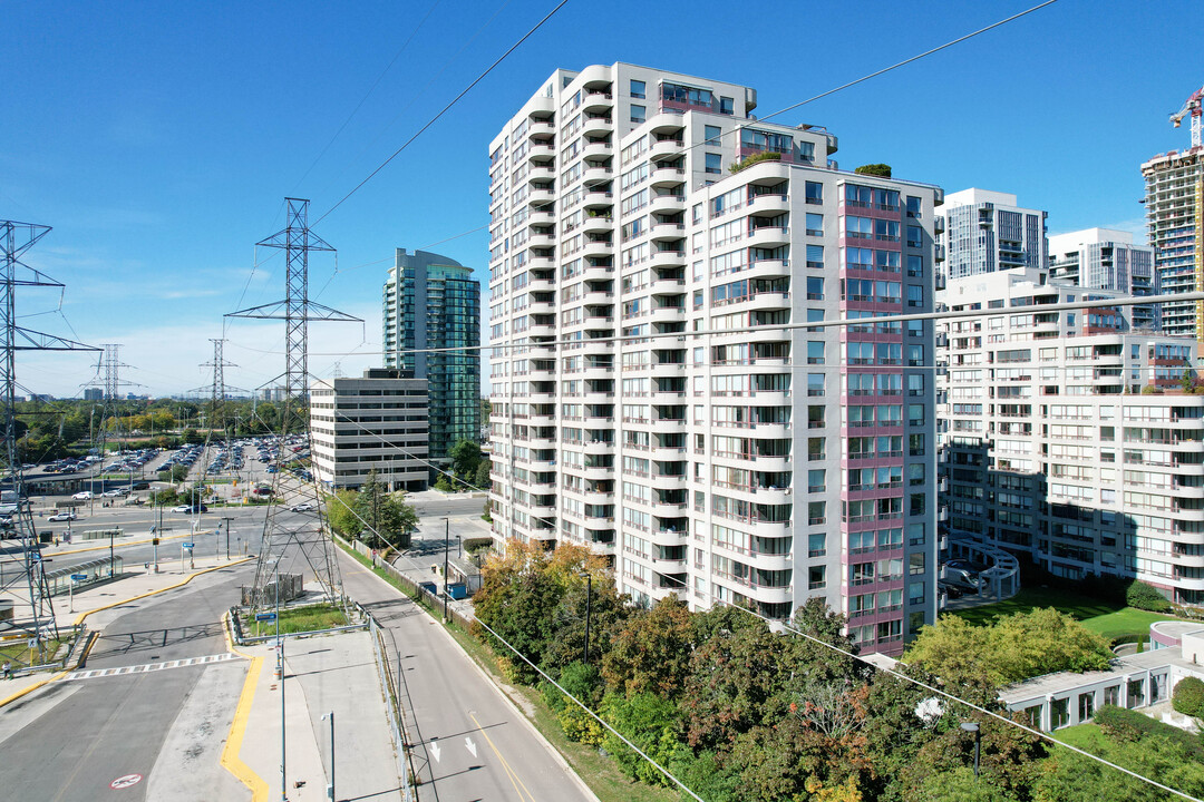 Place Nouveau Residences II in Toronto, ON - Building Photo