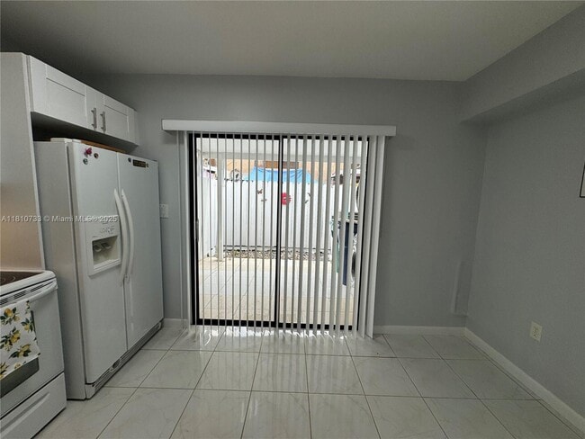 1817 SW 107th Ave in Miami, FL - Building Photo - Building Photo