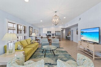 669 107th Ave N, Unit SI ID1504183P in Naples, FL - Foto de edificio - Building Photo