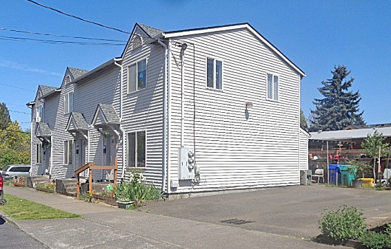 7528 N Wabash Ave in Portland, OR - Building Photo