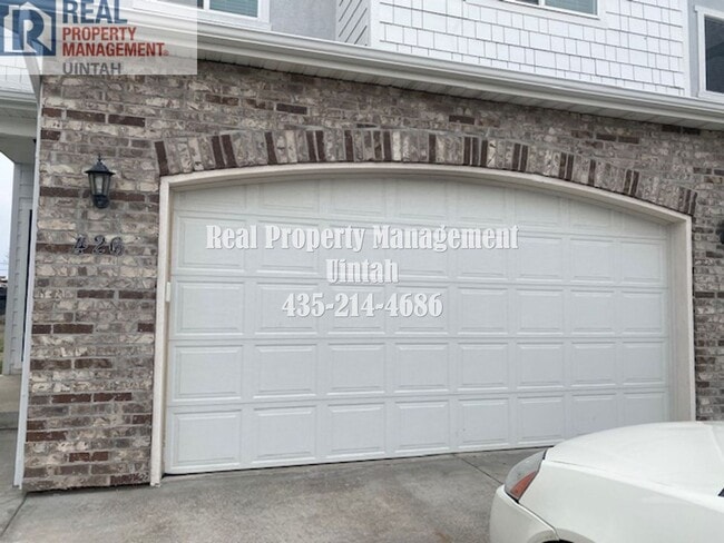 426 E Red Fox Ln in Vernal, UT - Building Photo - Building Photo