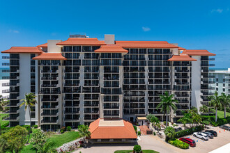 The Tradewinds in Marco Island, FL - Foto de edificio - Building Photo