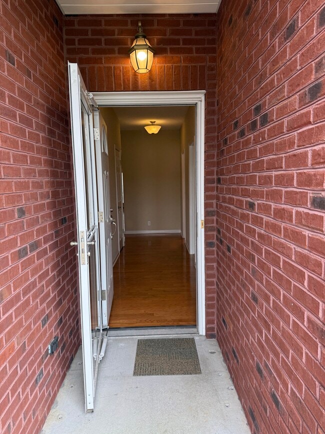 7742 Ellisville Ln in Knoxville, TN - Foto de edificio - Building Photo