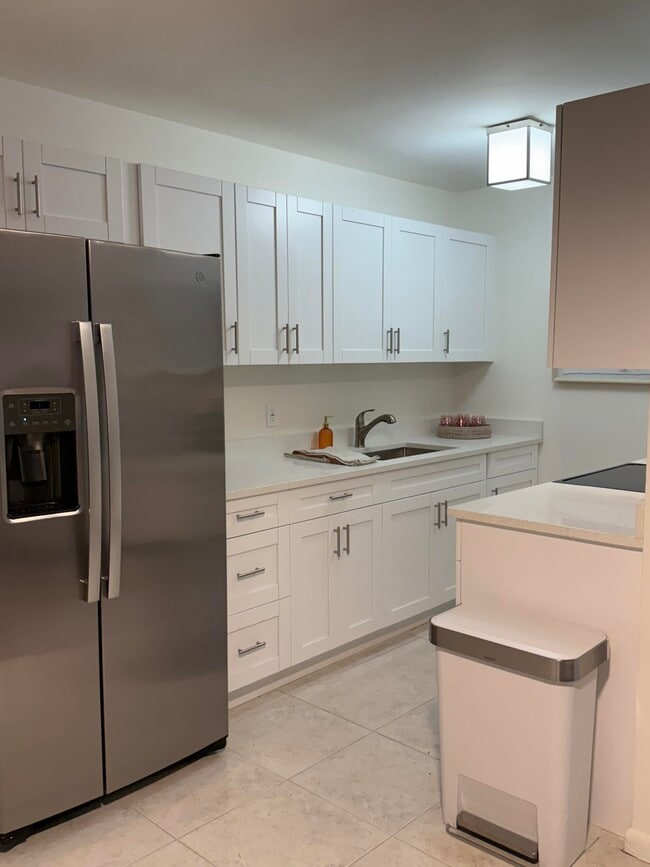 property at 1527 N J St