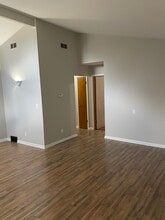 1616 Maxen Dr, Unit 1 in Akron, OH - Building Photo - Building Photo