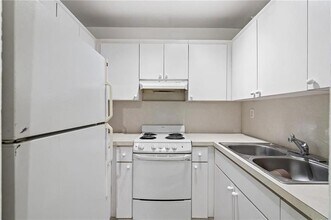 1142 NE 4th Ave in Fort Lauderdale, FL - Foto de edificio - Building Photo