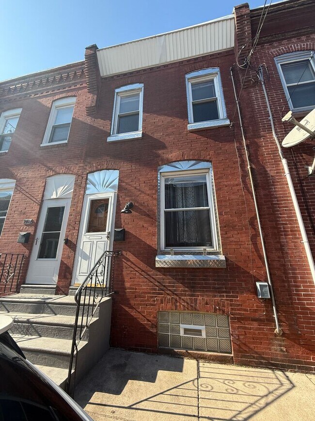 property at 3046 Mercer St