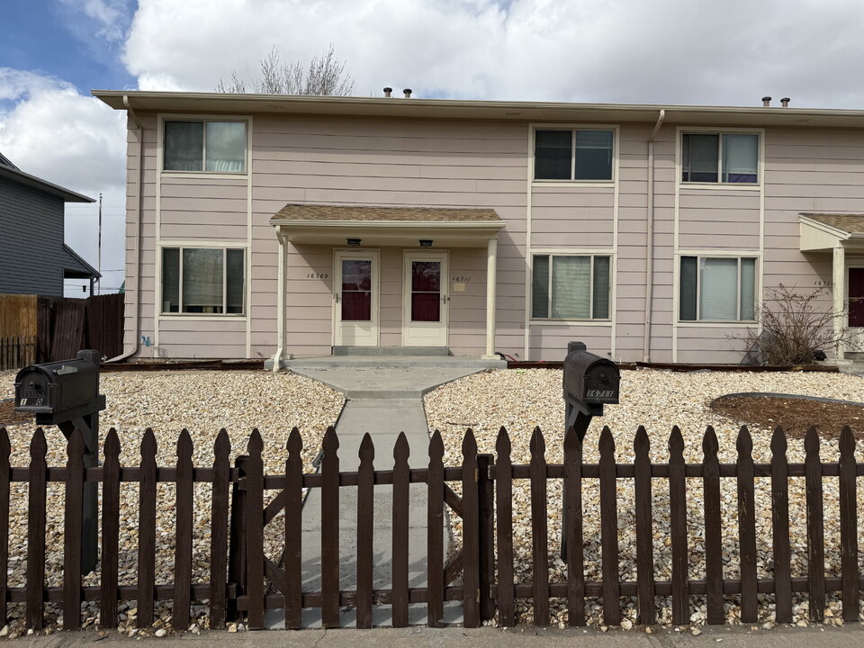 16711 E 13th Ave in Aurora, CO - Building Photo