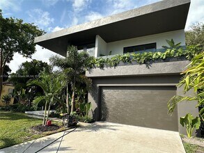 1065 NE 119th St in Biscayne Park, FL - Building Photo - Building Photo
