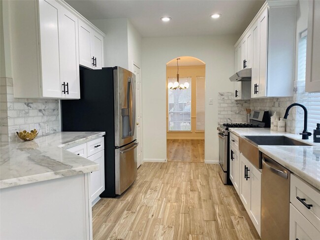 property at 3907 Meadow Lilly Ln