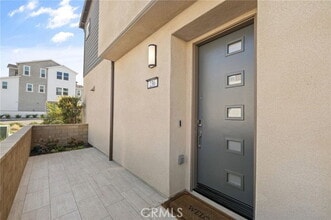 236 Yerba in Irvine, CA - Building Photo - Building Photo