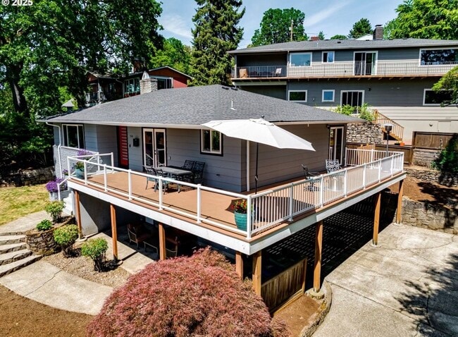 property at 5210 N Emerson Dr