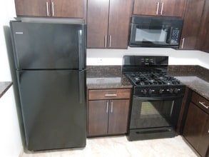 1331 E Ports O Call Dr in Palatine, IL - Building Photo - Building Photo