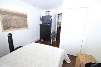 2831 W Girard Ave in Philadelphia, PA - Building Photo - Building Photo
