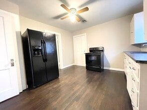 2108 N 21st St in Waco, TX - Building Photo - Building Photo